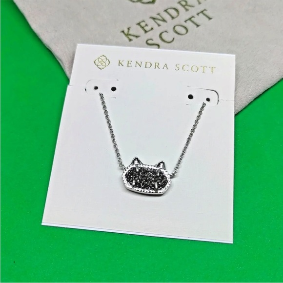 Kendra Scott Jewelry New Kendra Scott Elisa Cat Oval Pendant